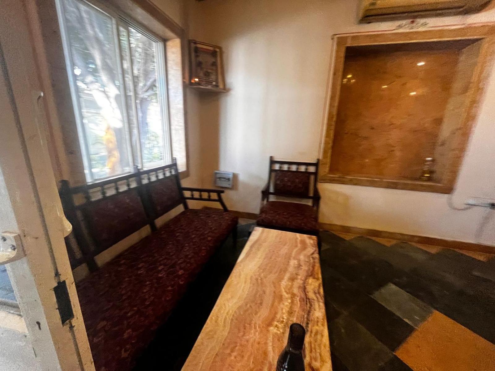 Lokesh Hotel Talai  ภายนอก รูปภาพ